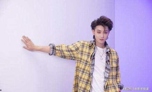 娱乐圈吃瓜黄子韬,揭秘吃瓜背后的真相与成长