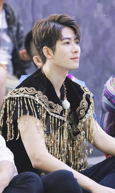 娱乐吃瓜群众华晨宇,娱乐界的“瓜王”传奇