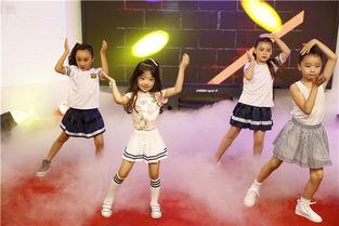 娱乐吃瓜酱麻袋舞,吃瓜群众纷纷跟风模仿